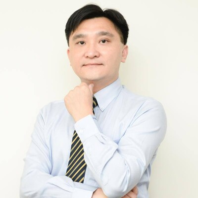 邱基峻老師圖片