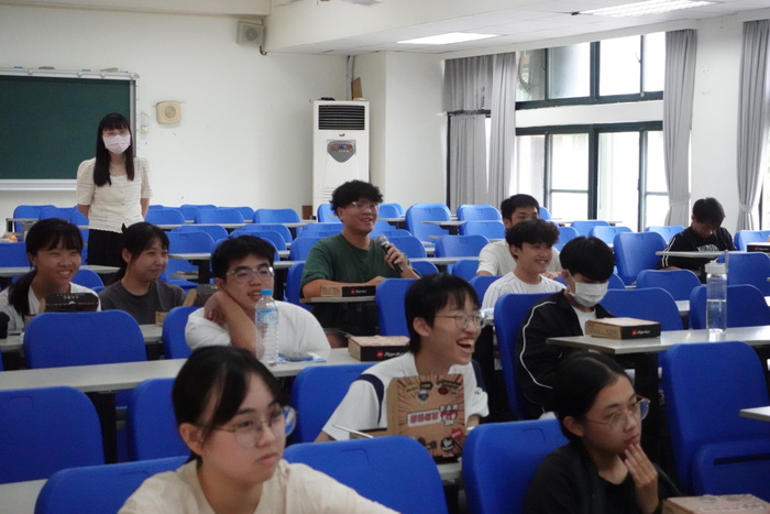 114學年度法律學系新生座談會圖片