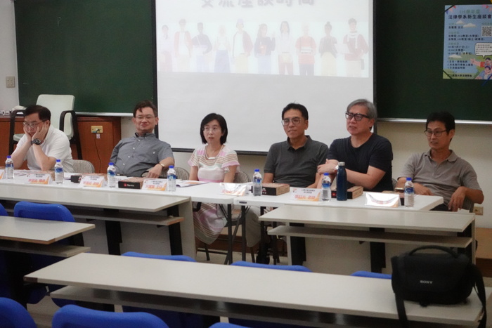 114學年度法律學系新生座談會圖片