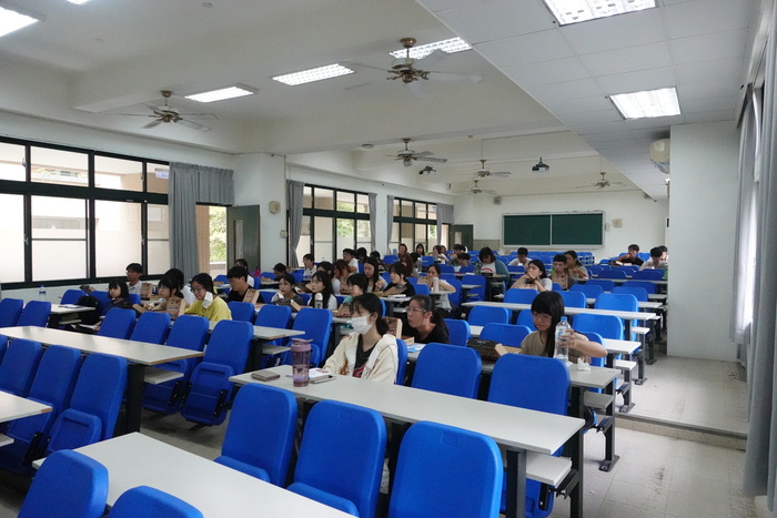 114學年度法律學系新生座談會圖片