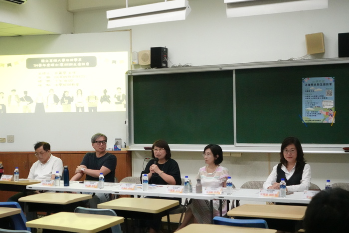 114學年度法律學系新生座談會圖片
