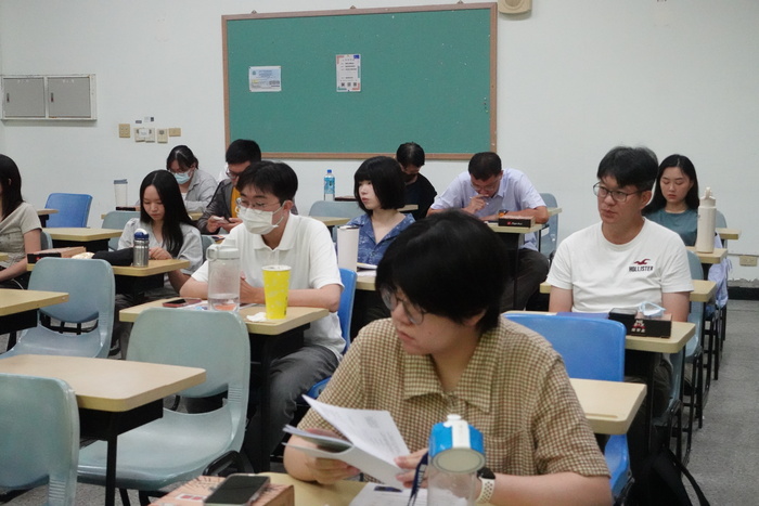 114學年度法律學系新生座談會圖片