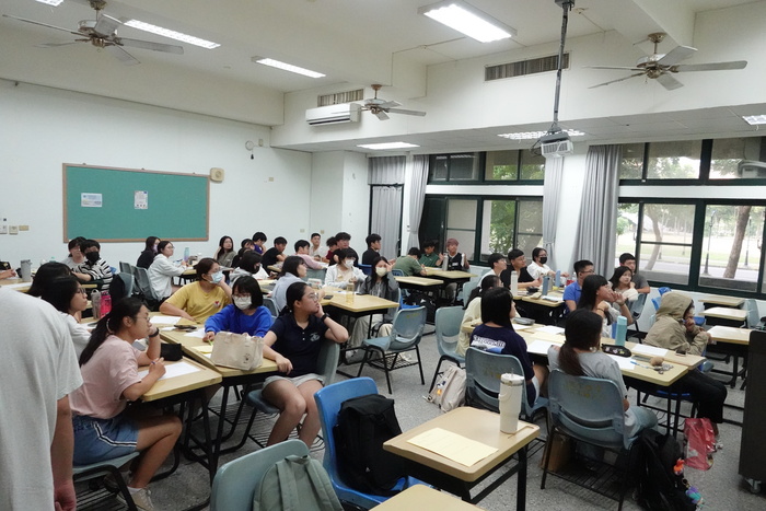 114學年度第一學期法律學系導生輔導活動－愛情溝通圖片